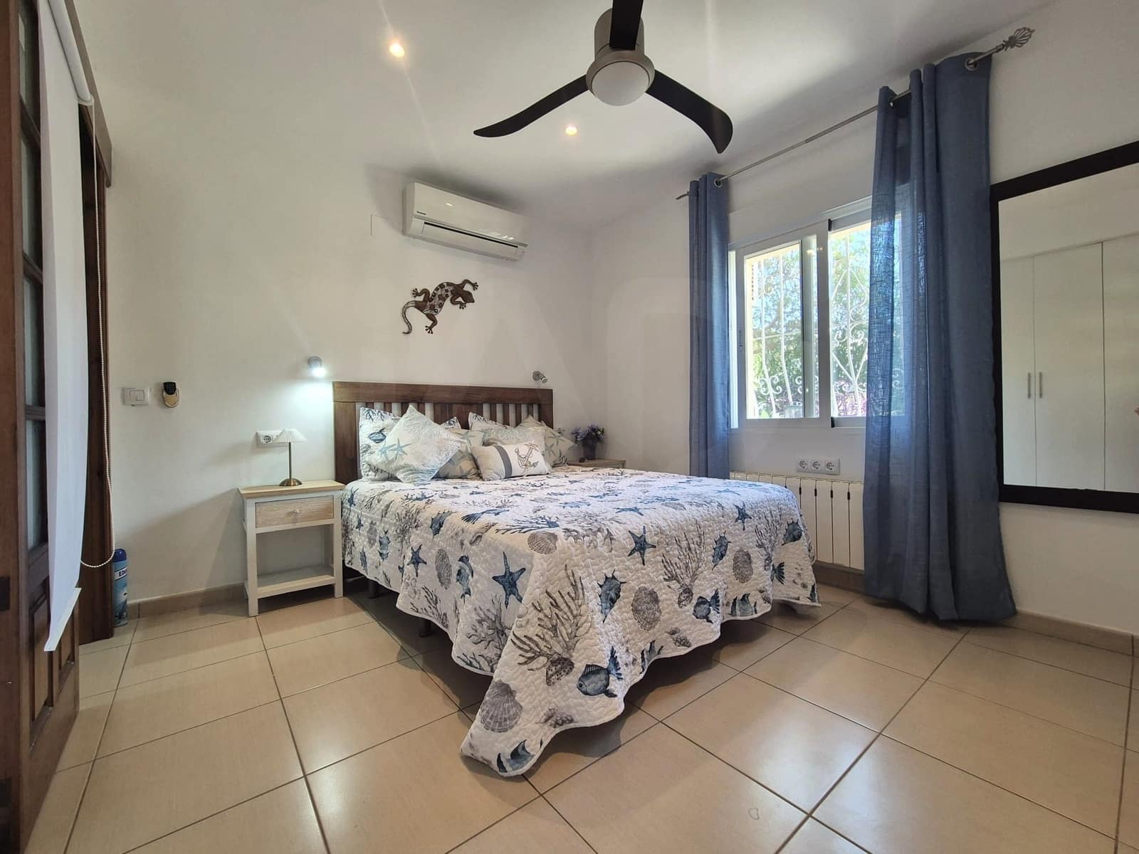 5 slaapkamer Villa te koop in Alicante stad met zwembad garage - € 1.425.000 (Ref: 10091027)