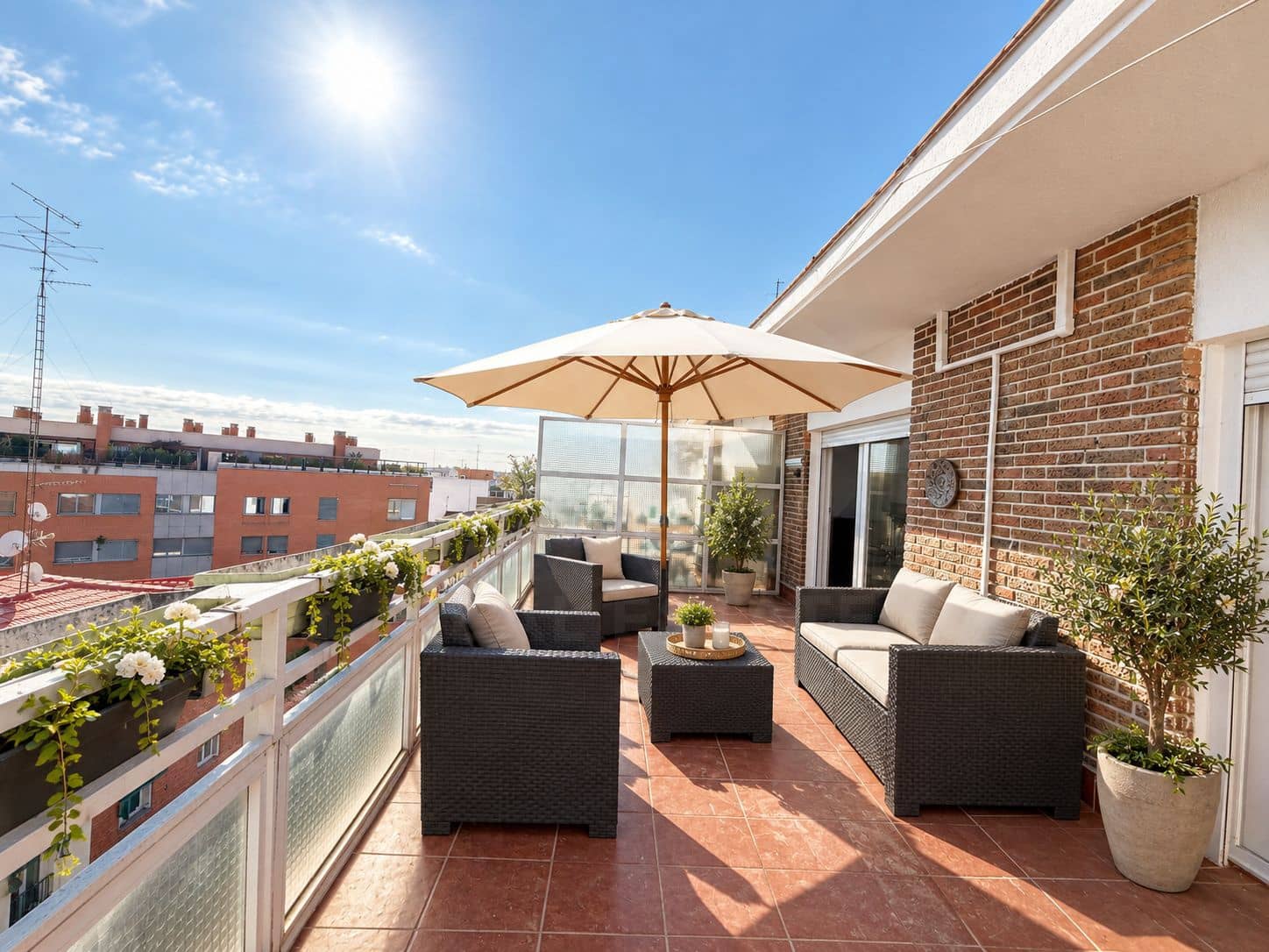 3 Zimmer Apartment zu vermieten in Madrid Stadt - 2.100 € (Ref: 10091028)