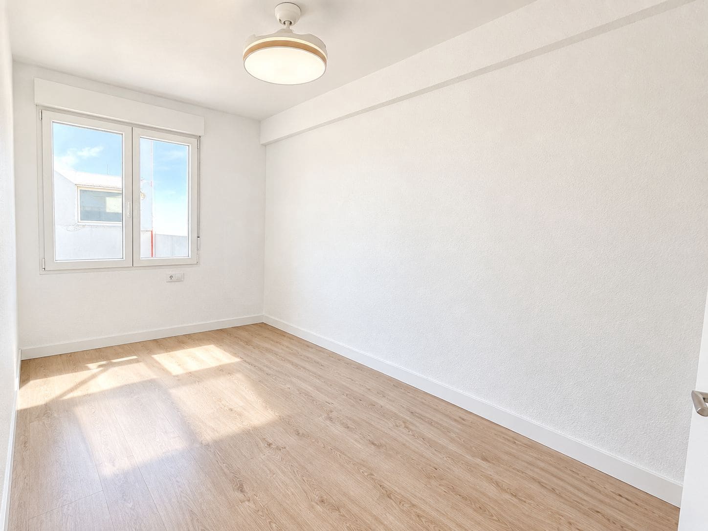 3 Zimmer Apartment zu vermieten in Madrid Stadt - 2.100 € (Ref: 10091028)