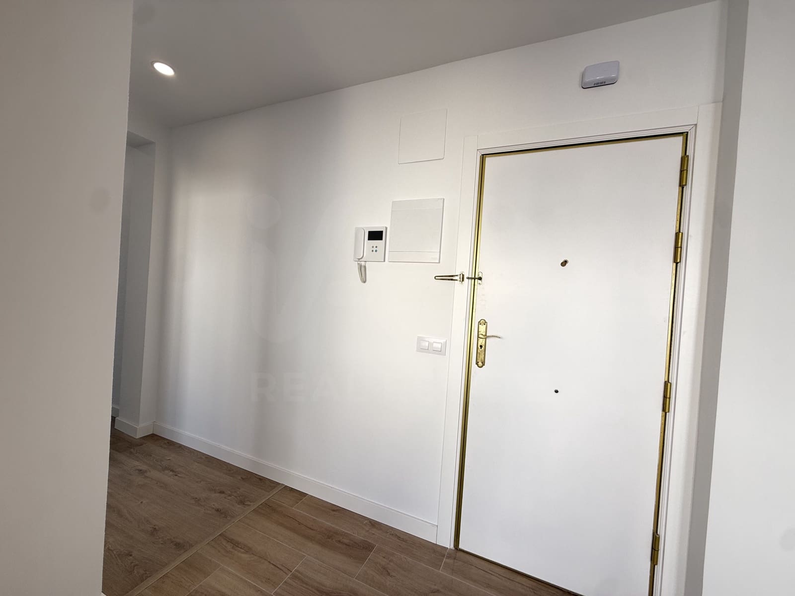 3 Zimmer Apartment zu vermieten in Madrid Stadt - 2.100 € (Ref: 10091028)