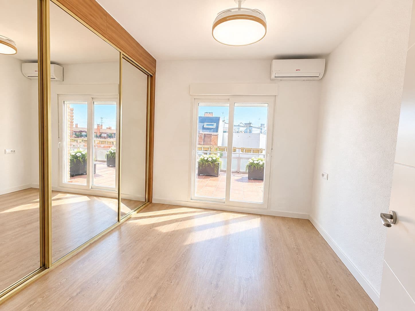 3 Zimmer Apartment zu vermieten in Madrid Stadt - 2.100 € (Ref: 10091028)