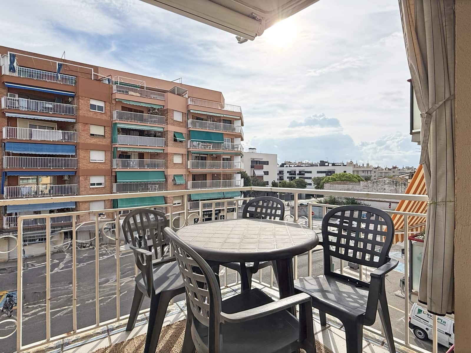 Apartamento de 3 habitaciones en Vilanova i la Geltrú en venta con garaje - 330.000 € (Ref: 10093750)