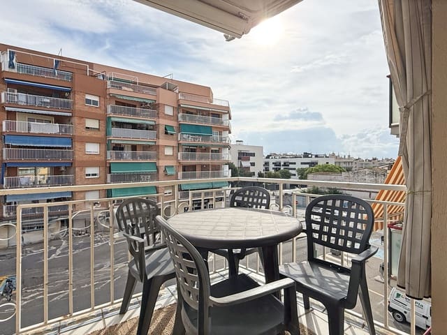 Apartamento de 3 habitaciones en Vilanova i la Geltrú en venta con garaje - 330.000 € (Ref: 10093750)