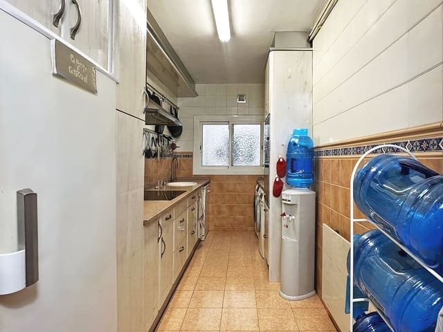 Apartamento de 3 habitaciones en Vilanova i la Geltrú en venta con garaje - 330.000 € (Ref: 10093750)