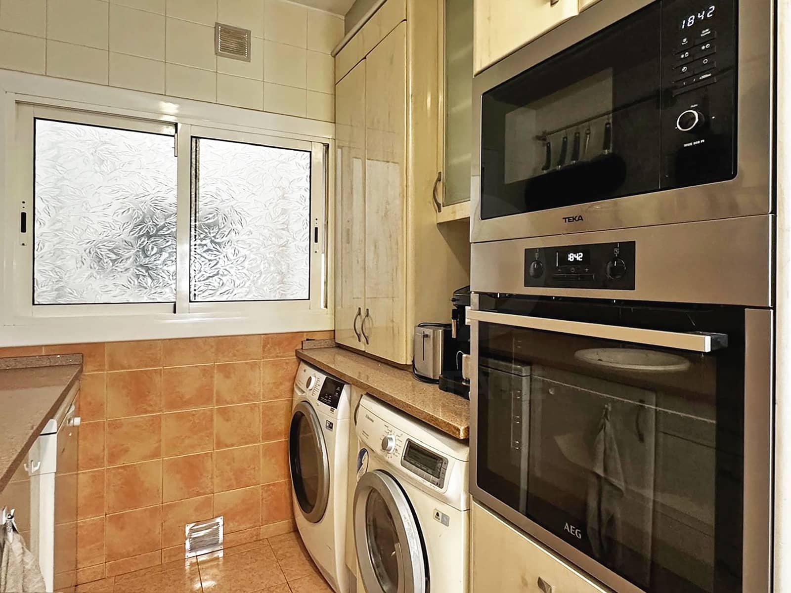 Apartamento de 3 habitaciones en Vilanova i la Geltrú en venta con garaje - 330.000 € (Ref: 10093750)