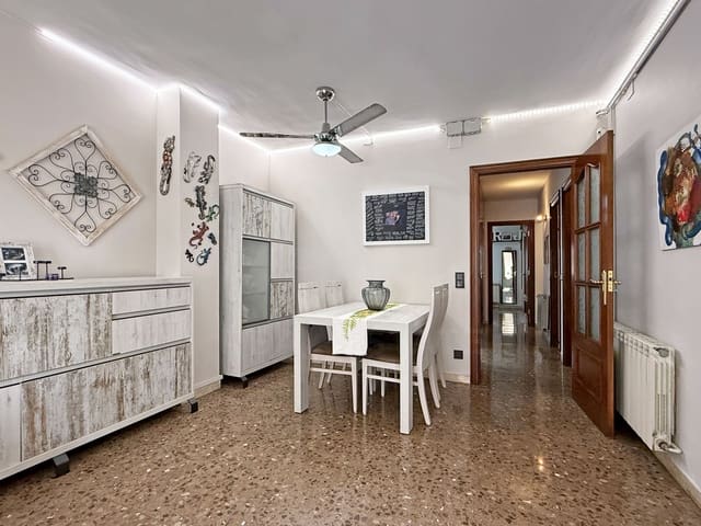 Apartamento de 3 habitaciones en Vilanova i la Geltrú en venta con garaje - 330.000 € (Ref: 10093750)