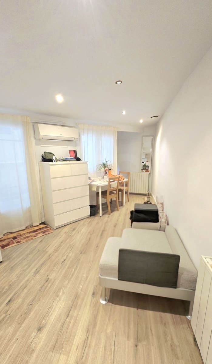 2 Zimmer Apartment zu verkaufen in Barcelona Stadt - 370.000 € (Ref: 10093751)