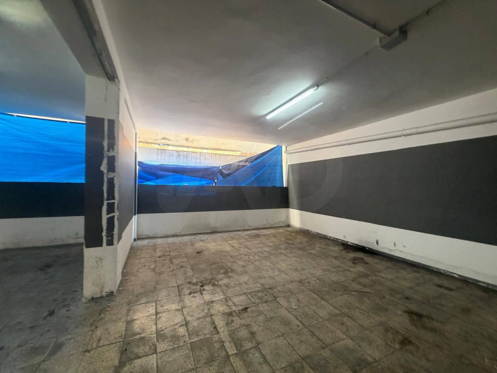 Garage for sale in Gava - € 385,000 (Ref: 10093757)