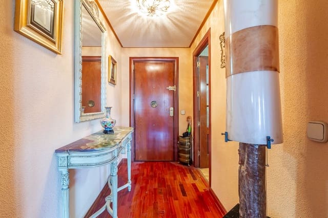 2 soverom Leilighet til salgs i Estrella, Madrid by med svømmebasseng garasje - € 699 000 (Ref: 10093760)
