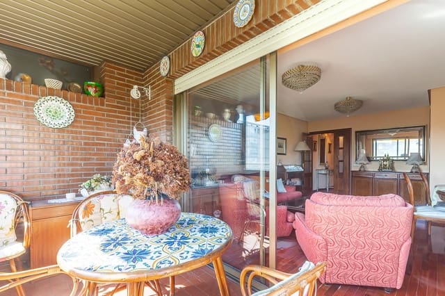 2 soverom Leilighet til salgs i Estrella, Madrid by med svømmebasseng garasje - € 699 000 (Ref: 10093760)