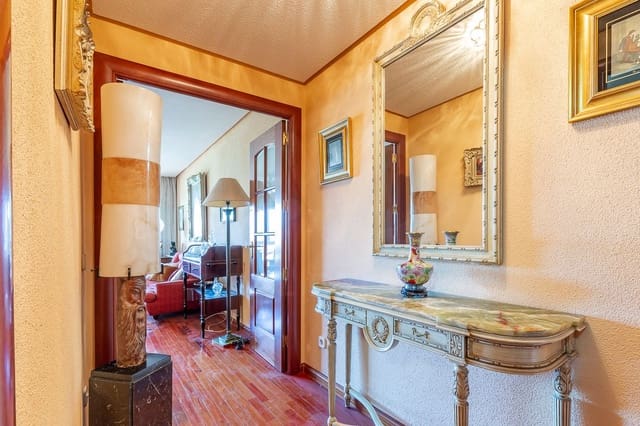 2 soverom Leilighet til salgs i Estrella, Madrid by med svømmebasseng garasje - € 699 000 (Ref: 10093760)