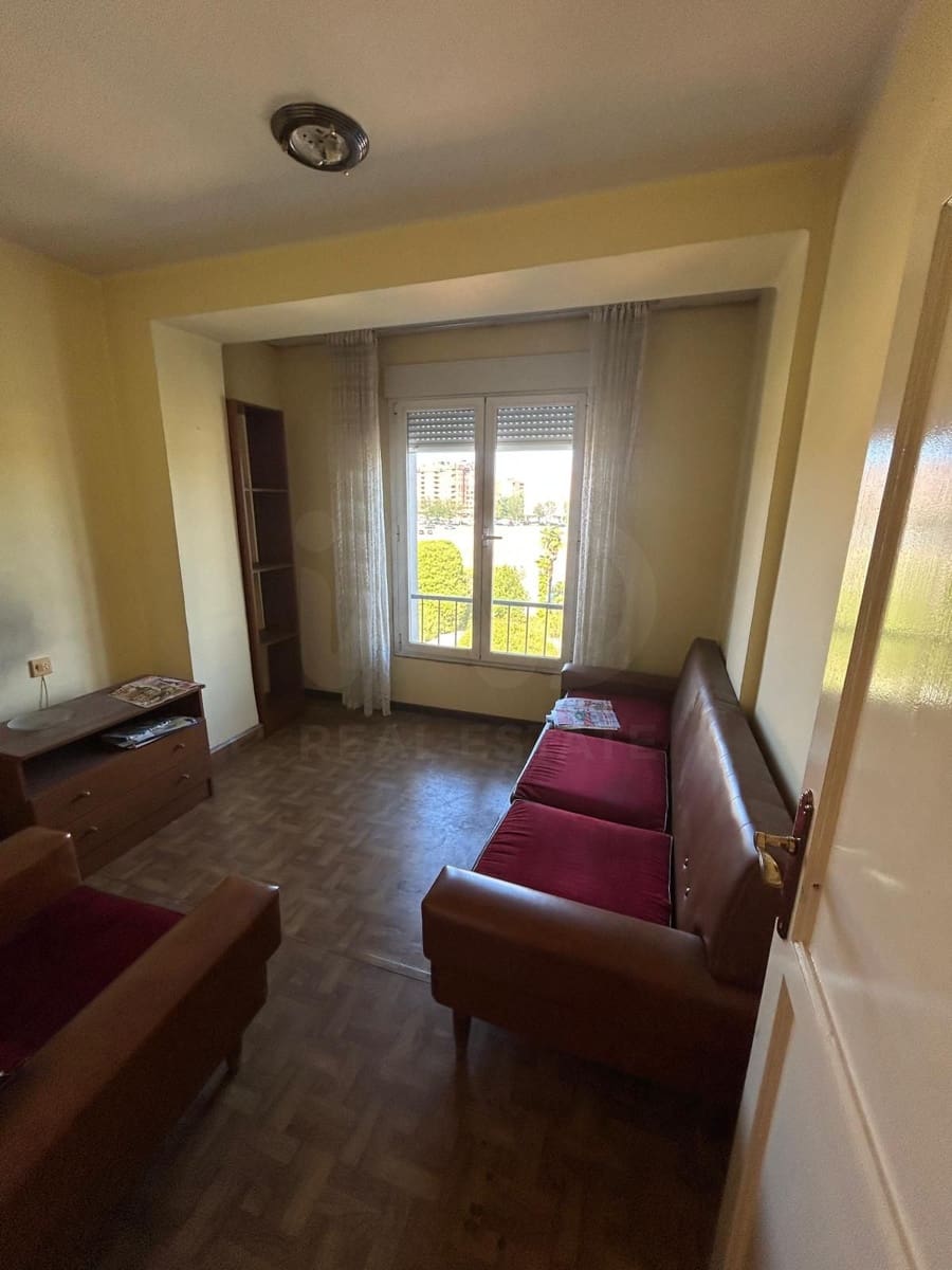 3 makuuhuone Huoneisto myytävänä paikassa Leon kaupunki - 130 000 € (Ref: 10093762)