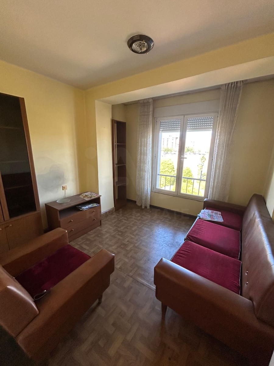 3 makuuhuone Huoneisto myytävänä paikassa Leon kaupunki - 130 000 € (Ref: 10093762)