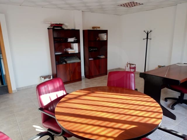 Gewerbe zu verkaufen in Fuensalida - 229.990 € (Ref: 10093763)