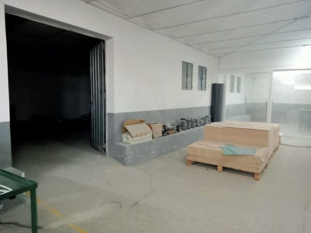 Gewerbe zu verkaufen in Fuensalida - 229.990 € (Ref: 10093763)