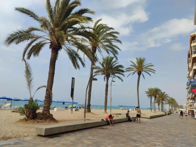 Apartamento de 4 habitaciones en Calafell en venta - 210.000 € (Ref: 10094078)
