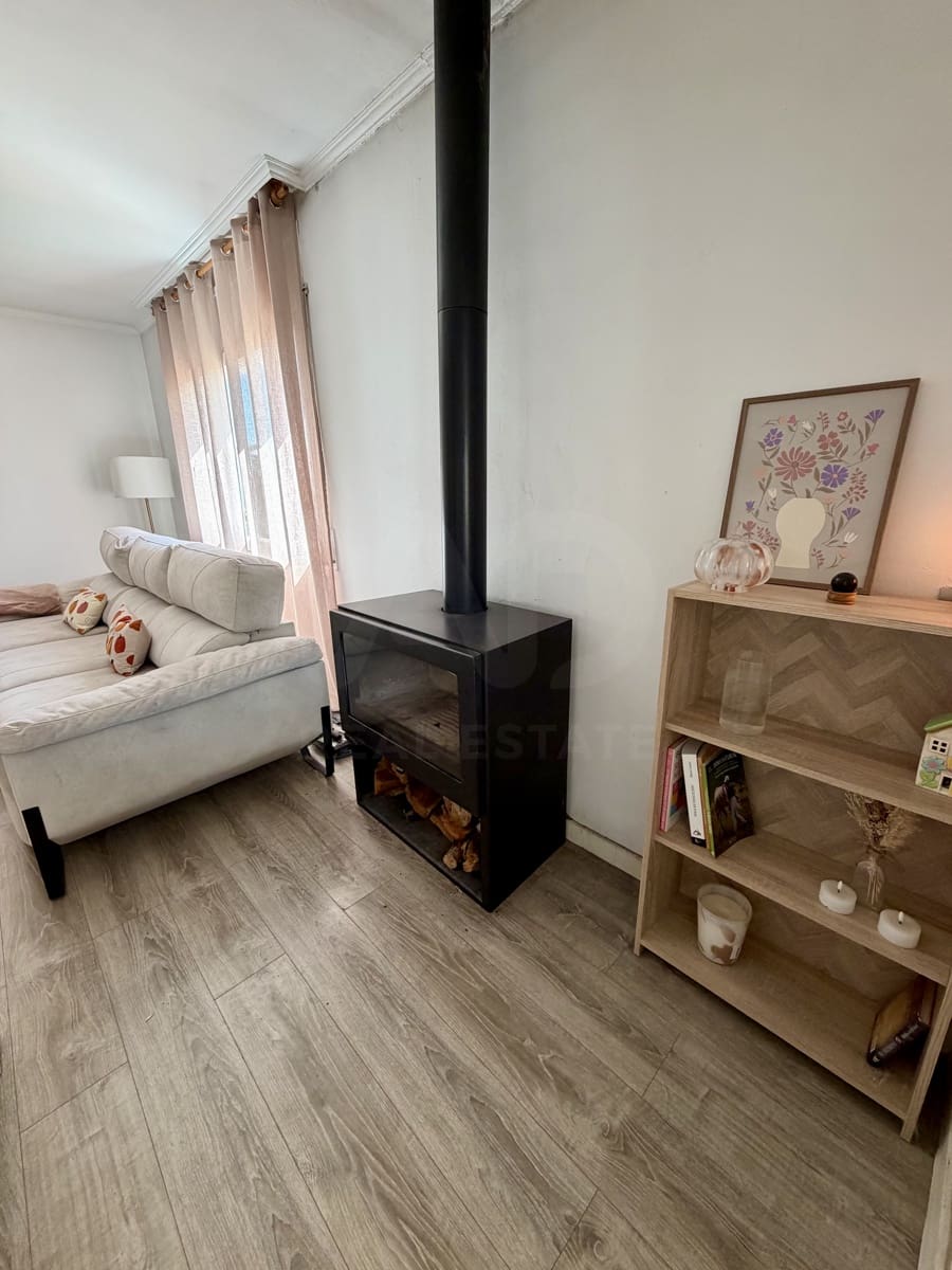 3 soveværelse Byhus til salg i La Bisbal del Penedes med garage - € 262.000 (Ref: 10094079)