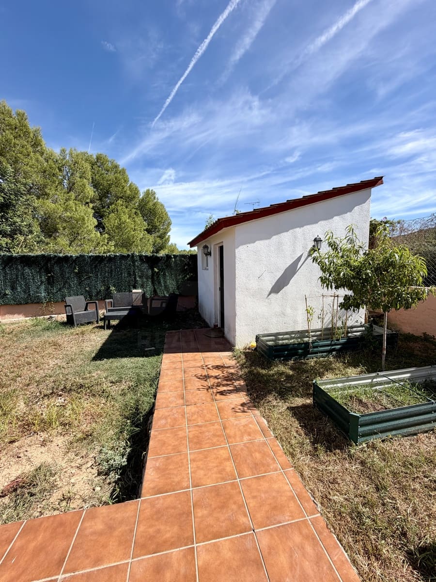 3 soveværelse Byhus til salg i La Bisbal del Penedes med garage - € 262.000 (Ref: 10094079)