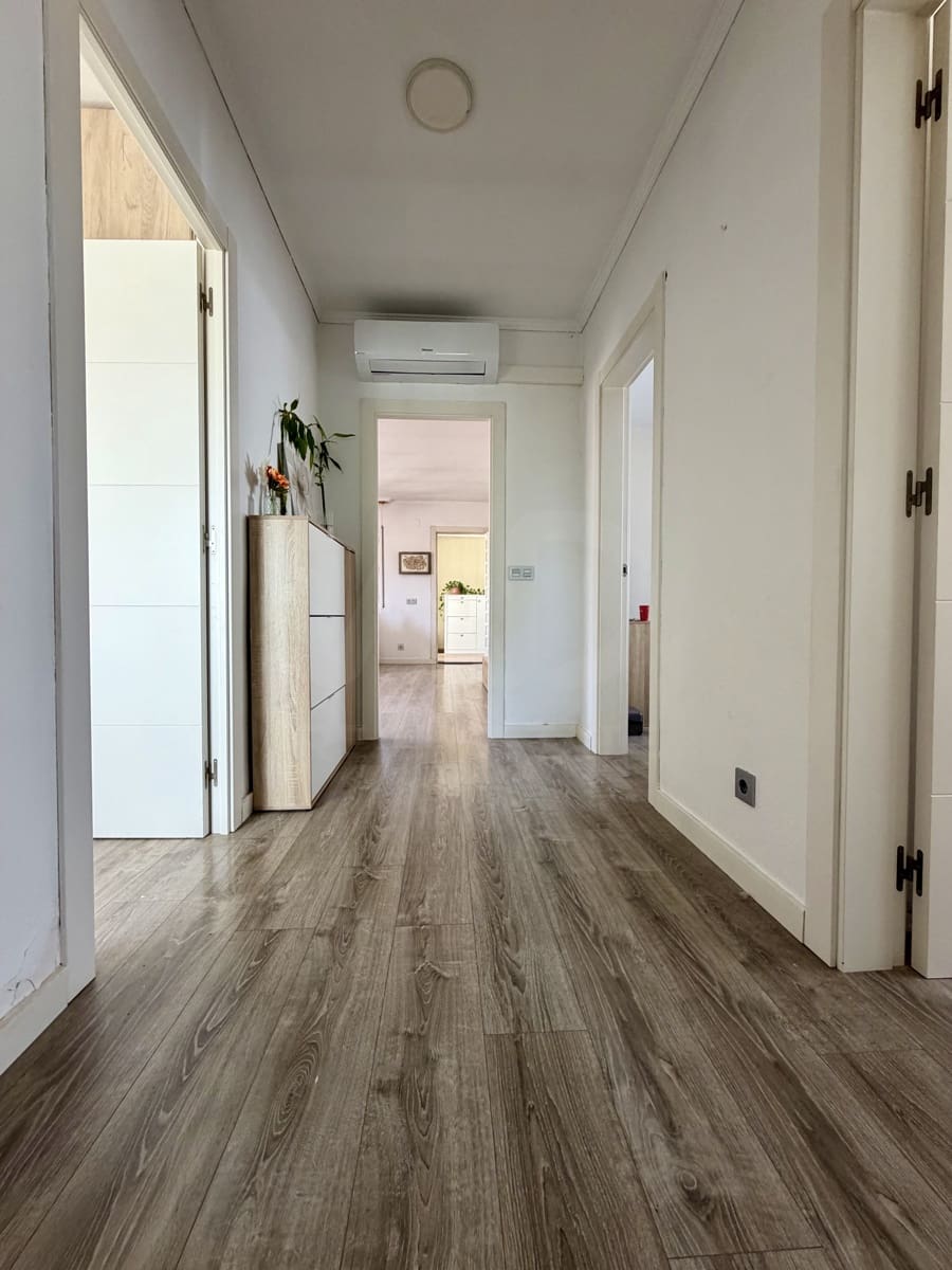 4 bedroom Townhouse for sale in La Bisbal del Penedes with garage - € 262,000 (Ref: 10094079)