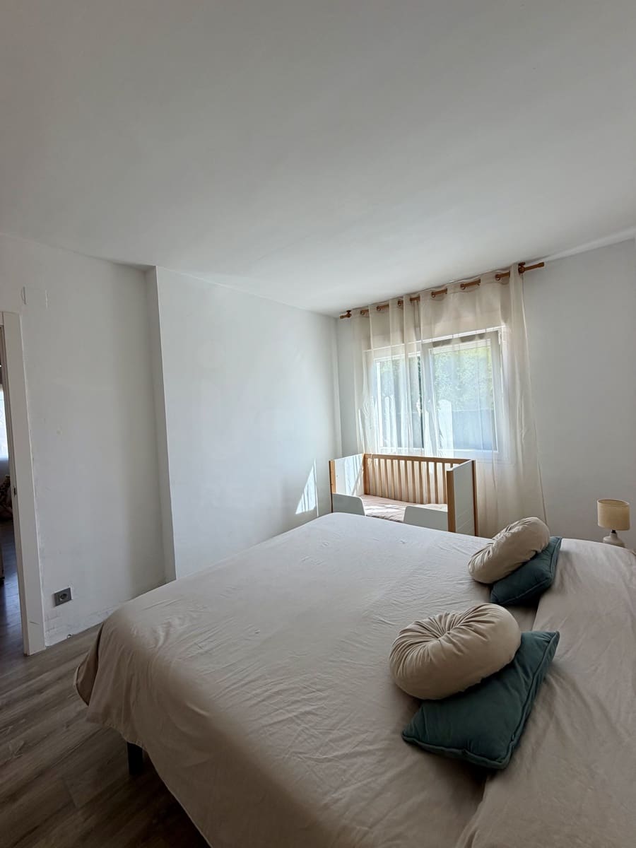 4 bedroom Townhouse for sale in La Bisbal del Penedes with garage - € 262,000 (Ref: 10094079)