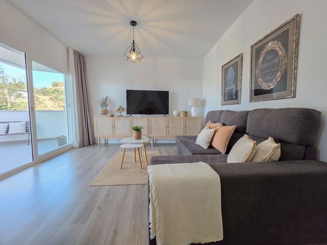 Apartamento de 2 habitaciones en Rincón de la Victoria en venta con piscina garaje - 450.000 € (Ref: 10094083)