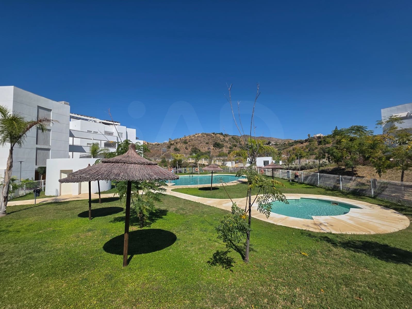 Apartamento de 2 habitaciones en Rincón de la Victoria en venta con piscina garaje - 450.000 € (Ref: 10094083)
