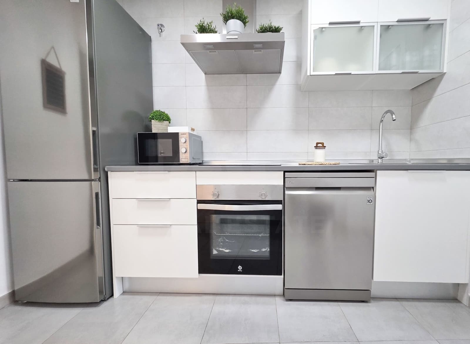 Apartamento de 2 habitaciones en Rincón de la Victoria en venta con piscina garaje - 450.000 € (Ref: 10094083)