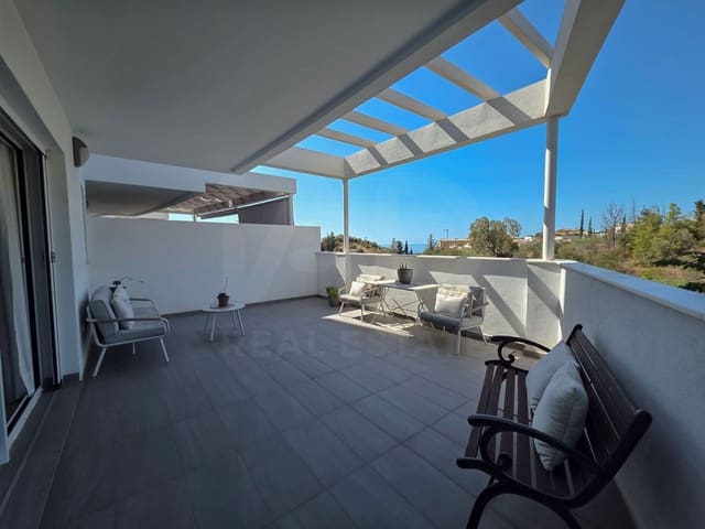 Apartamento de 2 habitaciones en Rincón de la Victoria en venta con piscina garaje - 450.000 € (Ref: 10094083)