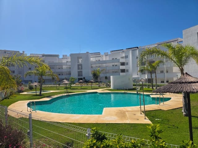 Apartamento de 2 habitaciones en Rincón de la Victoria en venta con piscina garaje - 450.000 € (Ref: 10094083)