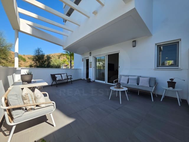 Apartamento de 2 habitaciones en Rincón de la Victoria en venta con piscina garaje - 450.000 € (Ref: 10094083)