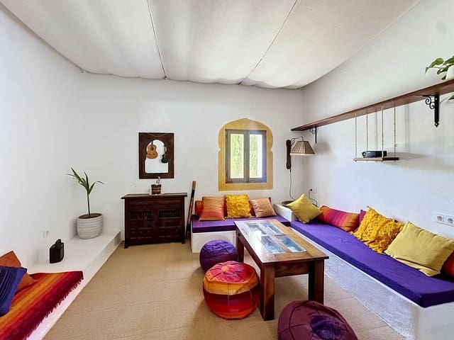 7 bedroom Townhouse for sale in Tarifa with garage - € 880,000 (Ref: 10094084)