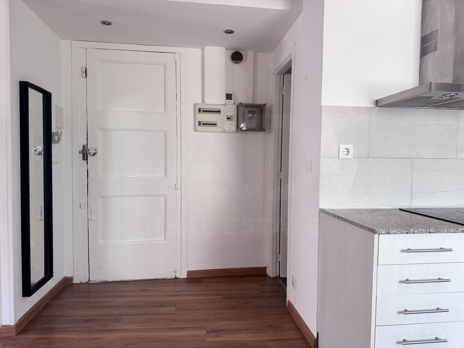 1 soveværelse Lejlighed til salg i Barcelona by - € 168.000 (Ref: 10094086)