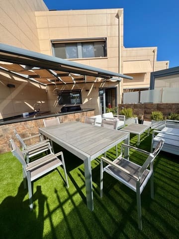 3 quarto Moradia em Banda para venda em El Campello com piscina garagem - 695 000 € (Ref: 10094088)