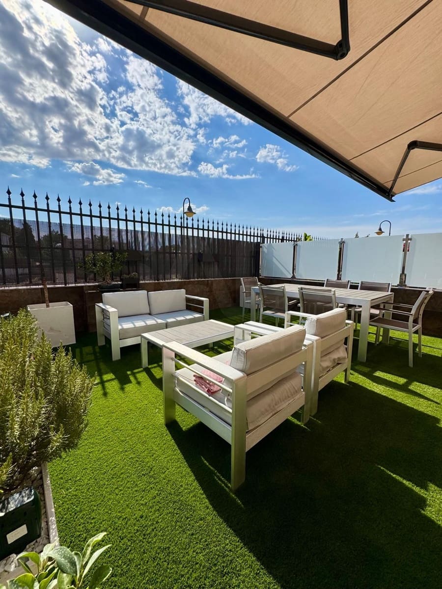 3 quarto Moradia em Banda para venda em El Campello com piscina garagem - 695 000 € (Ref: 10094088)