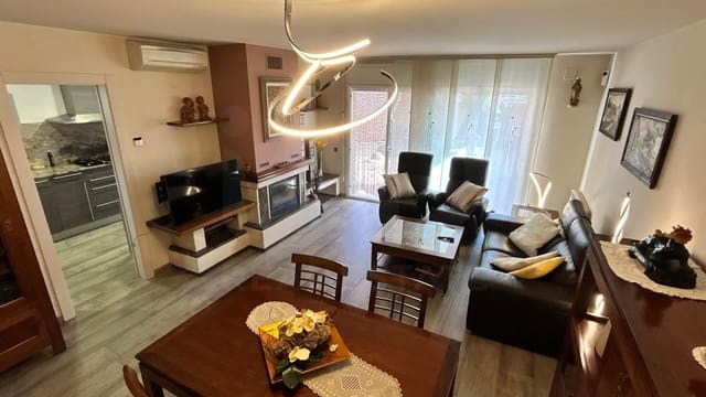 4 bedroom Terraced Villa for sale in Lliçà d'Amunt with pool garage - € 550,000 (Ref: 10094093)
