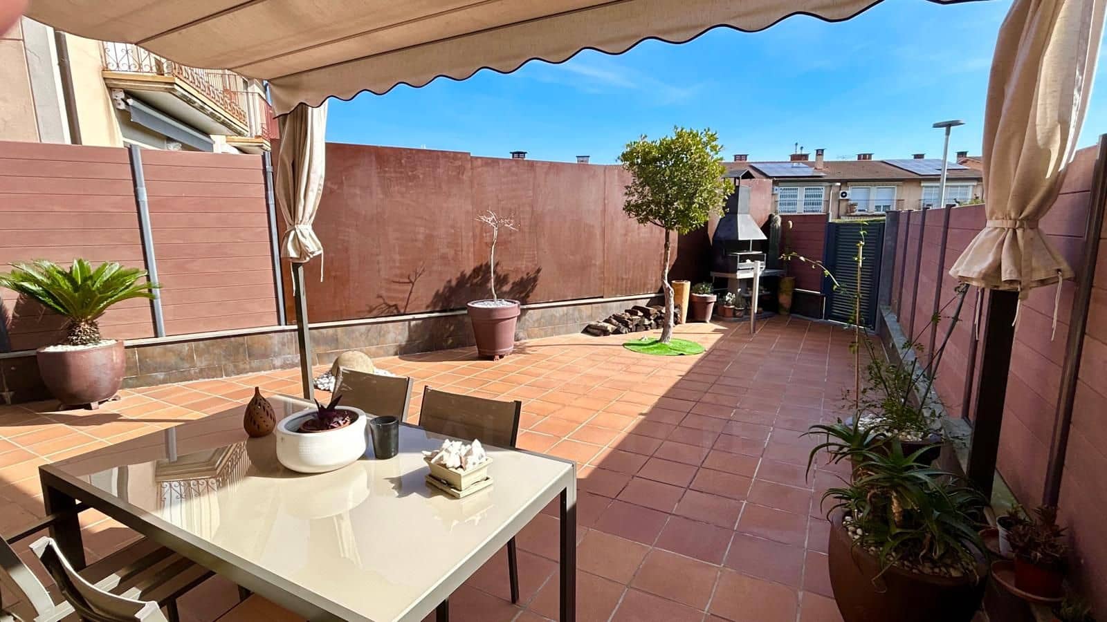 4 bedroom Terraced Villa for sale in Llica d'Amunt with pool garage - € 550,000 (Ref: 10094093)