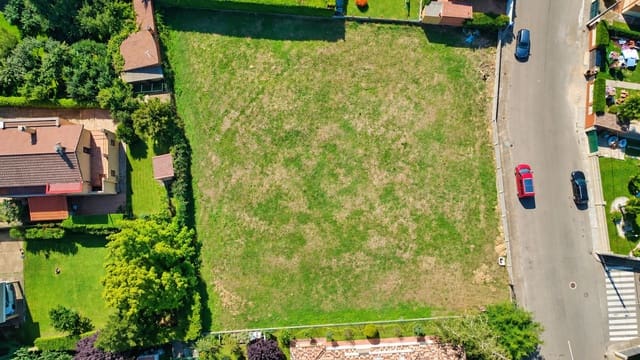 Działka budowlana na sprzedaż w Sariegos - 144 000 € (Ref: 10094100)