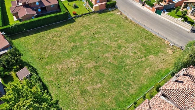 Działka budowlana na sprzedaż w Sariegos - 144 000 € (Ref: 10094100)
