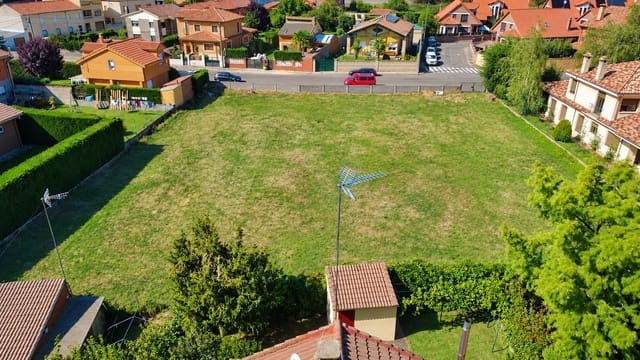 Działka budowlana na sprzedaż w Sariegos - 144 000 € (Ref: 10094100)