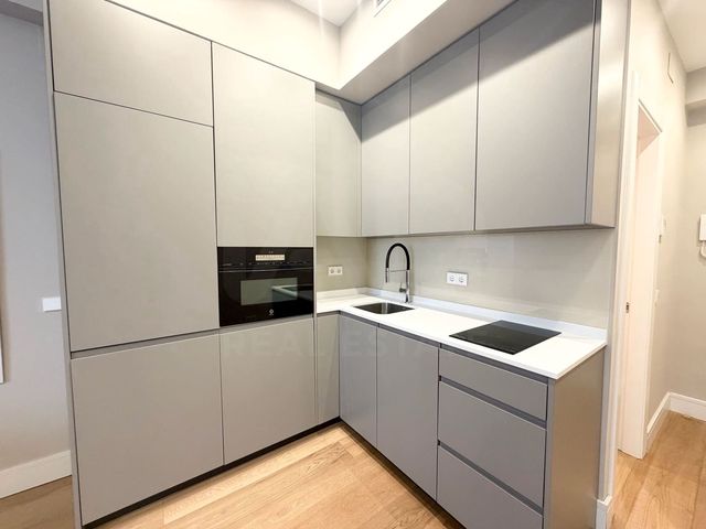 Studio til salg i Trafalgar, Madrid by - € 289.000 (Ref: 10094101)