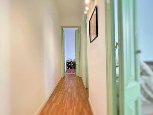 3 soverom Leilighet til leie i La Barceloneta, Barcelona by - € 1 690 (Ref: 10094105)