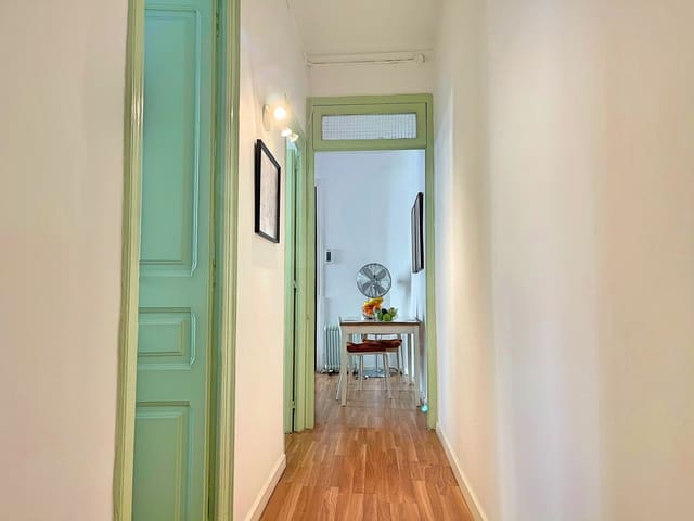 3 soverom Leilighet til leie i La Barceloneta, Barcelona by - € 1 690 (Ref: 10094105)