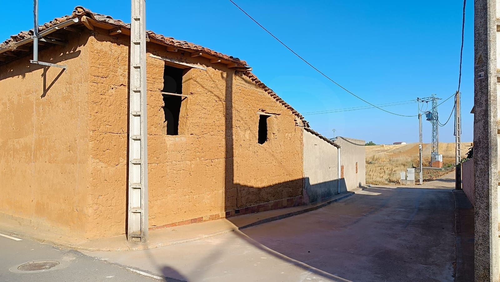 Commercieel te koop in Fuentes de Carbajal - € 20.400 (Ref: 10095540)
