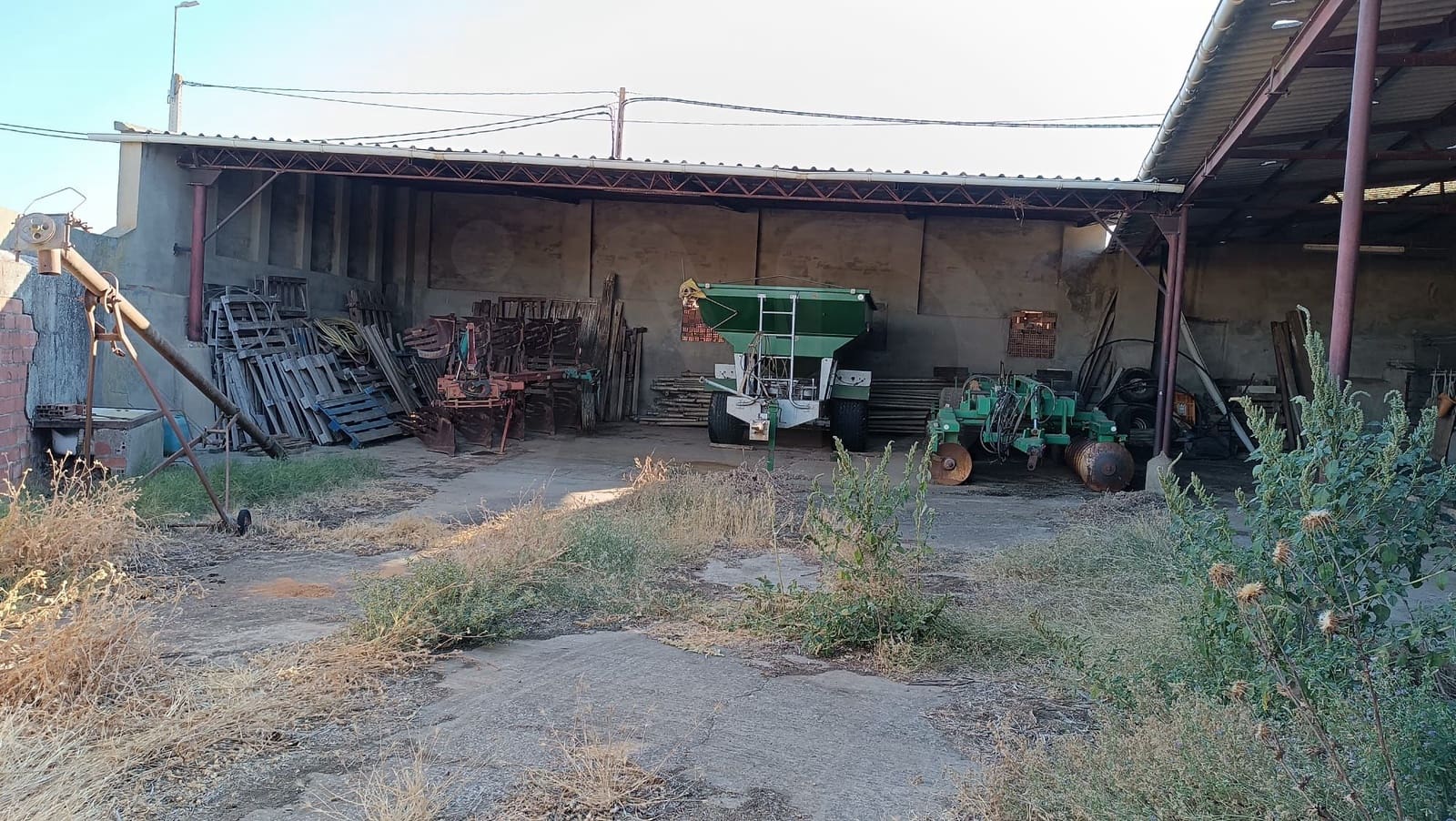 Commercieel te koop in Fuentes de Carbajal - € 20.400 (Ref: 10095540)