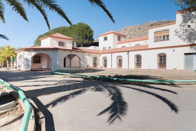 5 chambre Finca/Maison de Campagne à vendre à Las Tres Villas avec piscine garage - 650 000 € (Ref: 10095543)