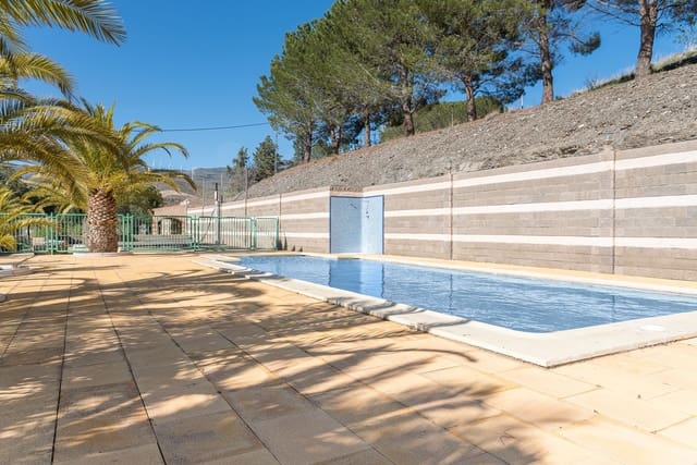 5 chambre Finca/Maison de Campagne à vendre à Las Tres Villas avec piscine garage - 650 000 € (Ref: 10095543)