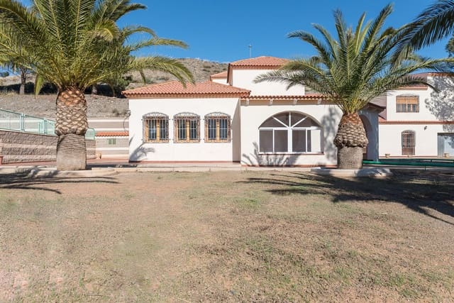 5 chambre Finca/Maison de Campagne à vendre à Las Tres Villas avec piscine garage - 650 000 € (Ref: 10095543)