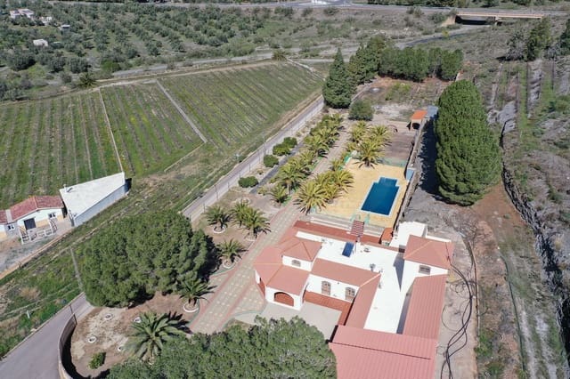5 chambre Finca/Maison de Campagne à vendre à Las Tres Villas avec piscine garage - 650 000 € (Ref: 10095543)