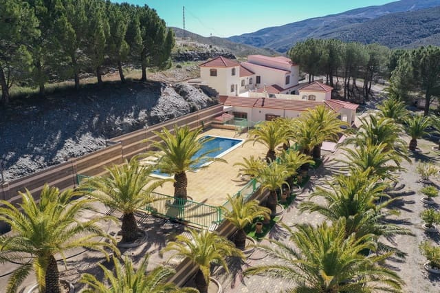5 chambre Finca/Maison de Campagne à vendre à Las Tres Villas avec piscine garage - 650 000 € (Ref: 10095543)