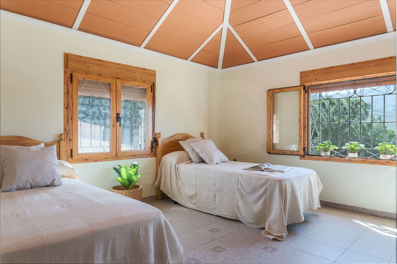 5 soveværelse Finca/Landehus til salg i Las Tres Villas med swimmingpool garage - € 650.000 (Ref: 10095543)